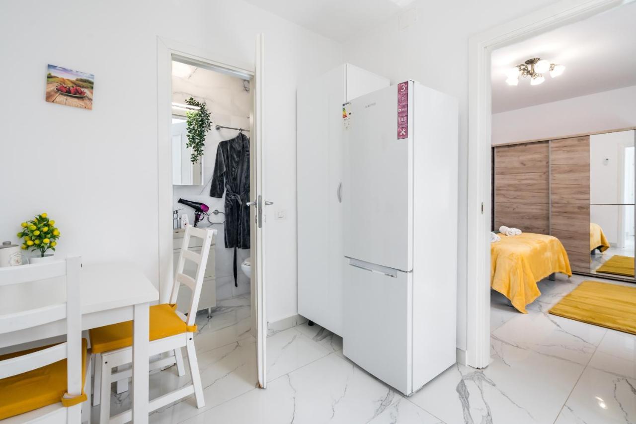 Monza Apartment-Ultracentral Bukarest Exteriör bild